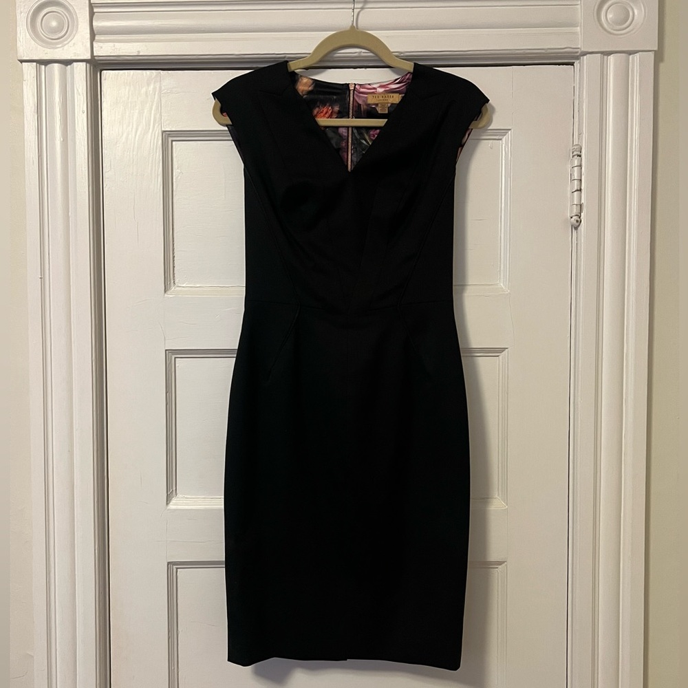 Ted Baker Black Wool V-Cut Sheath Dress Size 1